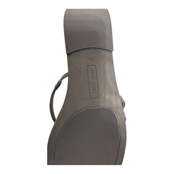 Nine West Black Sandals with Gold Accent - Picture 5 of 7